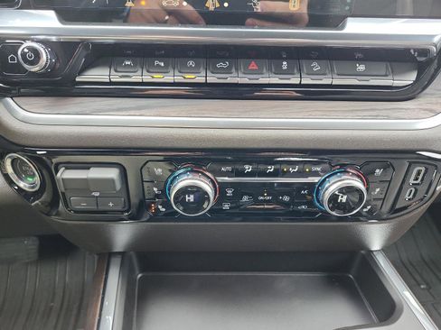 New 2026 GMC Sierra 1500 SLT w/ SLT Premium Plus Package image 18