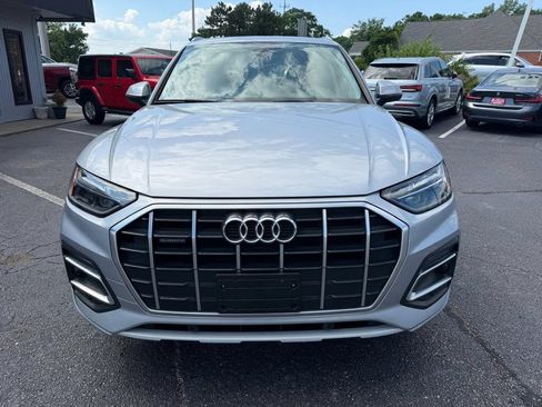 Used 2023 Audi Q5 2.0T Premium w/ Convenience Package AWD/4WD image 3
