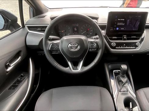 Used 2024 Toyota Corolla SE FWD image 6