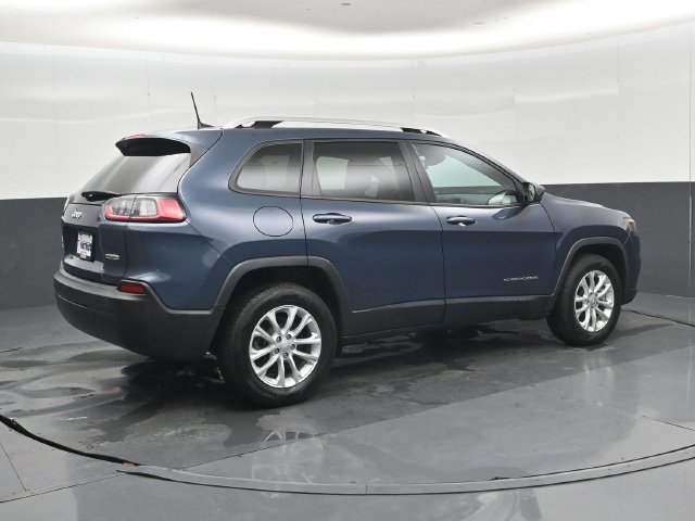 Used 2021 Jeep Cherokee Latitude AWD/4WD image 3