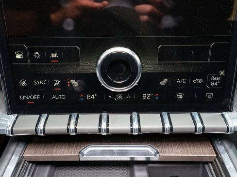 Used 2024 GMC Acadia Denali w/ Super Cruise Package image 23