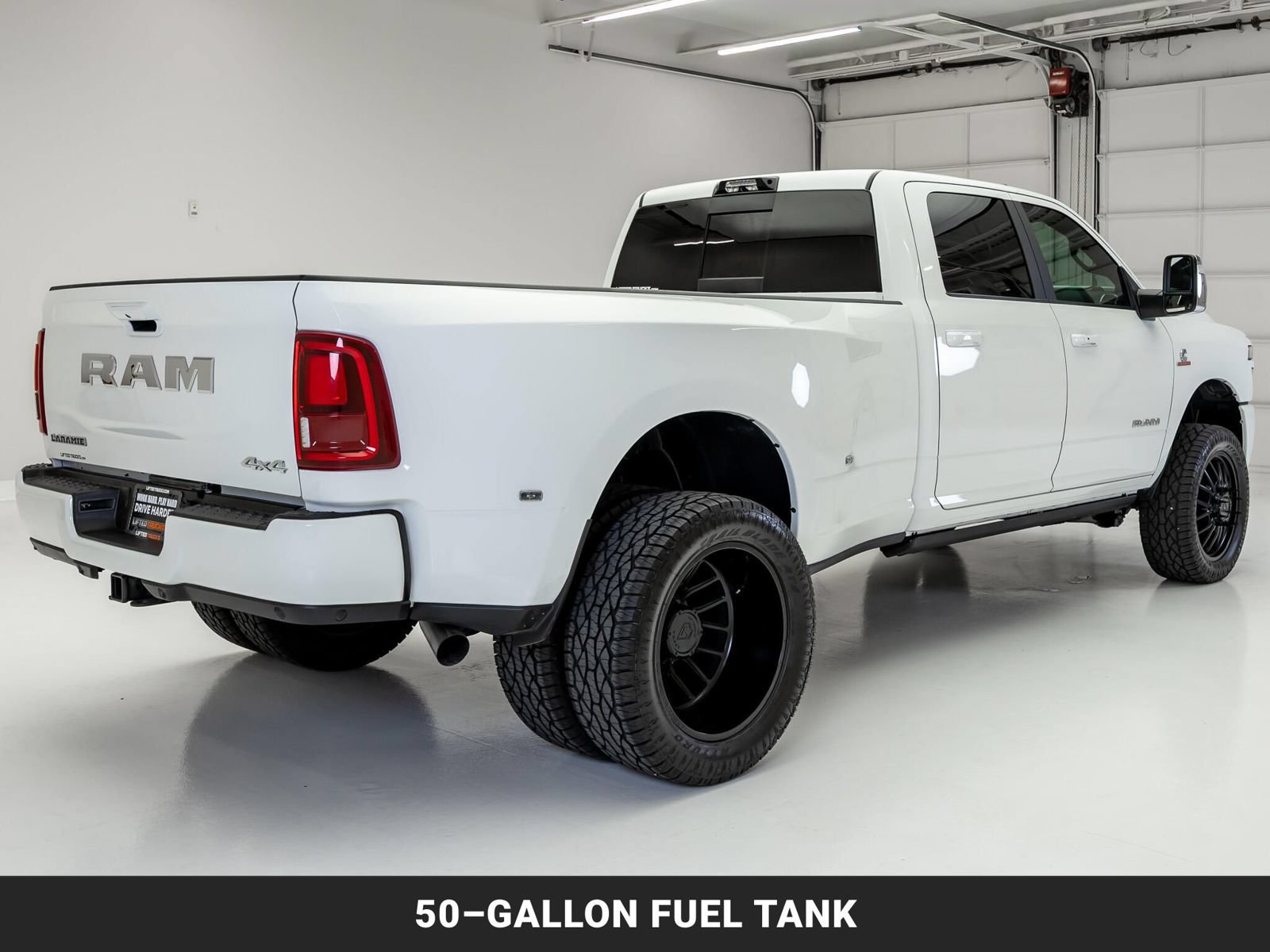 Used 2026 RAM 3500 Laramie AWD/4WD image 9