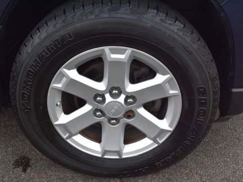 Used 2015 GMC Acadia SLE image 46