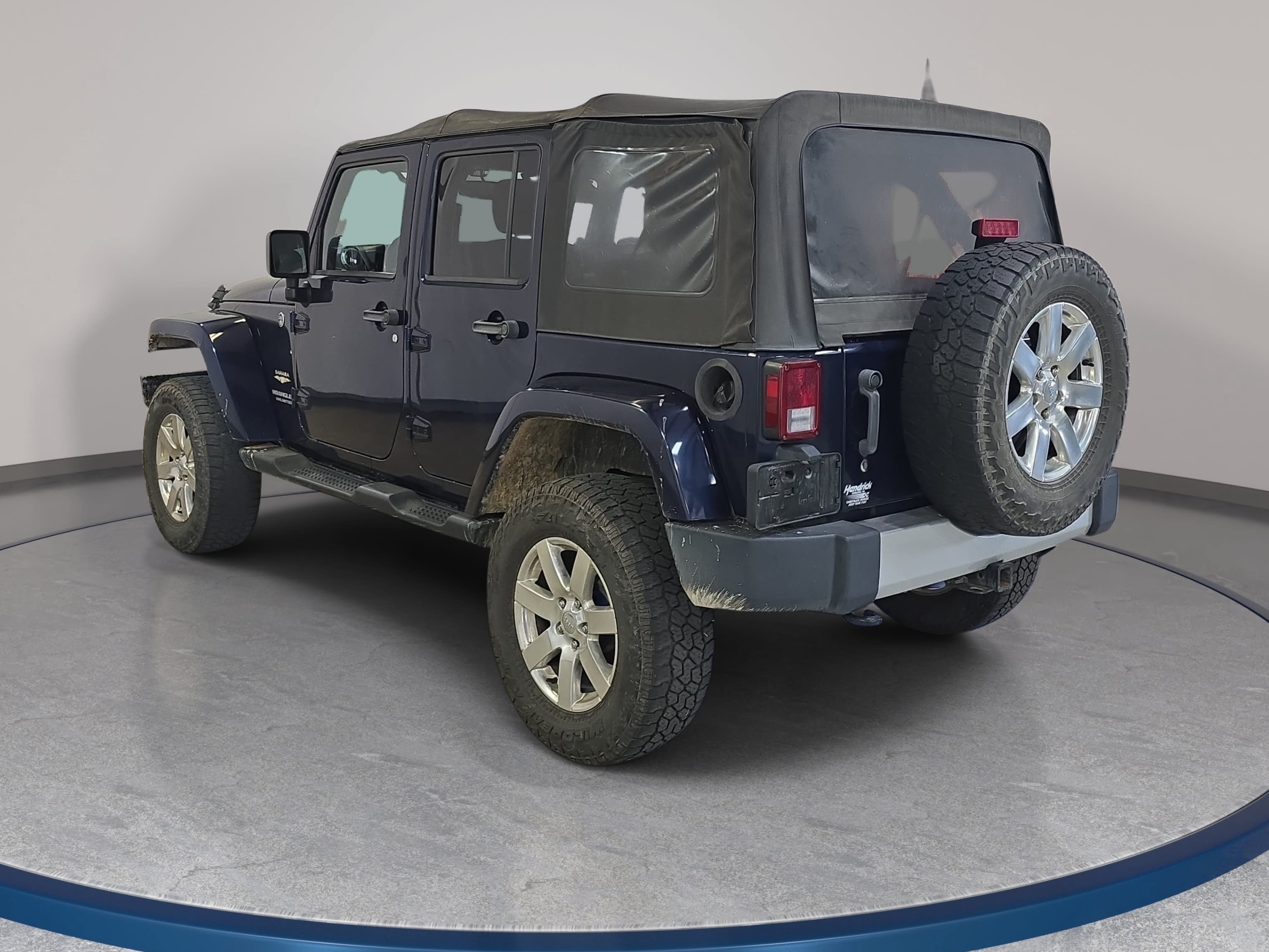 Used 2013 Jeep Wrangler Unlimited Sahara w/ Connectivity Group AWD/4WD image 8
