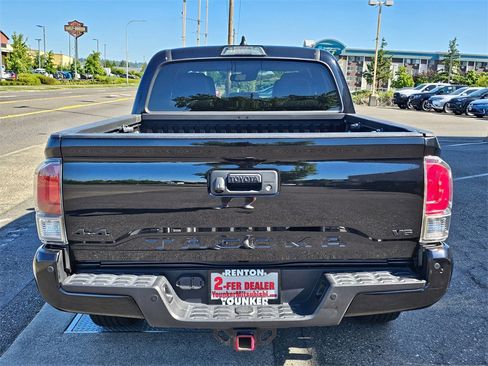 Used 2020 Toyota Tacoma TRD Off-Road w/ Technology Package image 6