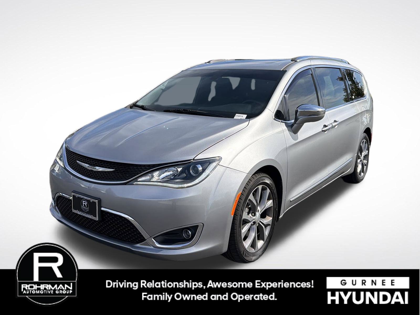 Used 2020 Chrysler Pacifica Limited FWD image 1