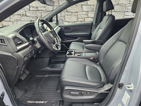 Used 2024 Honda Odyssey Sport image 13