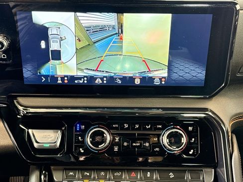 Used 2025 GMC Sierra 1500 AT4 image 14