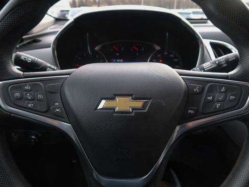 Used 2022 Chevrolet Equinox LS w/ LS Convenience Package image 26