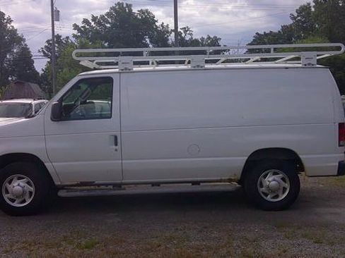 Used 2014 Ford E-250 and Econoline 250 w/ Power Group image 5