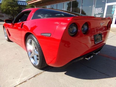 Used 2013 Chevrolet Corvette Coupe w/ 2LT Preferred Equipment Group RWD image 7