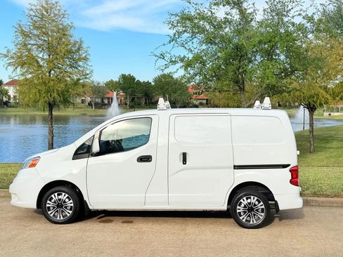 Used 2020 Nissan NV200 SV image 3