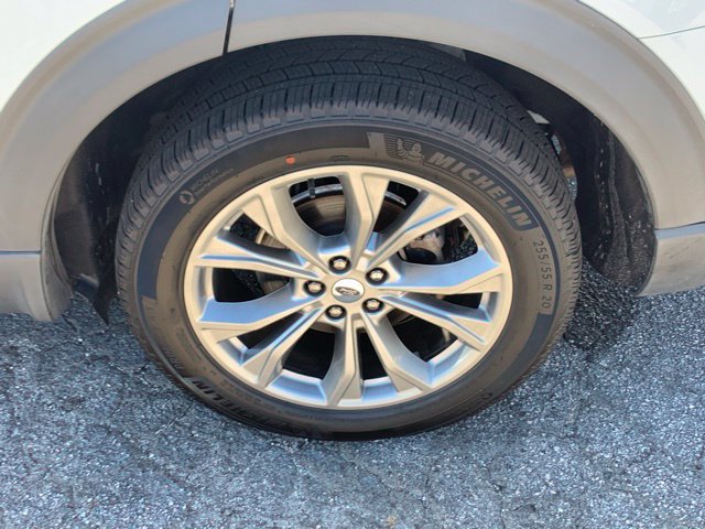 Certified 2023 Ford Explorer Limited w/ Equipment Group 301A AWD/4WD image 32