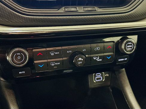 Used 2022 Jeep Compass Trailhawk w/ Trailhawk Elite Group image 24