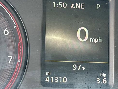 Used 2022 Volkswagen Passat 2.0T SE image 24