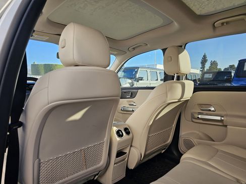 Used 2022 Mercedes-Benz GLB 250 image 7