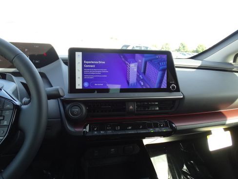 New 2026 Toyota Prius Plug-In Hybrid FWD image 18