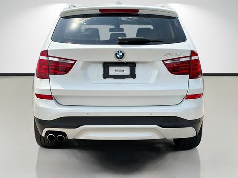 Used 2017 BMW X3 sDrive28i RWD image 4