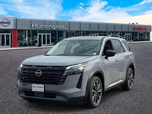 New 2026 Nissan Pathfinder Platinum w/ Cargo Package AWD/4WD image 1