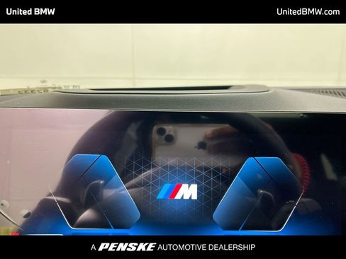 Used 2026 BMW X7 M60i image 15