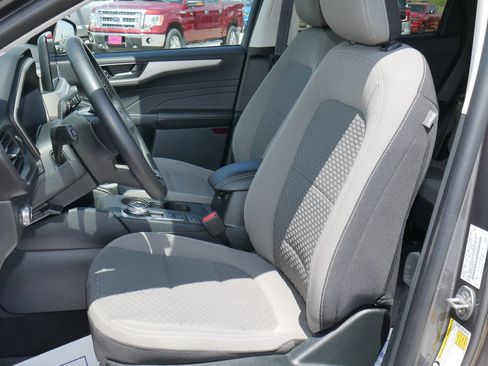 Used 2022 Ford Escape SE w/ Convenience Package AWD/4WD image 4