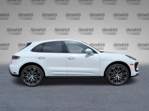 Used 2023 Porsche Macan image 6