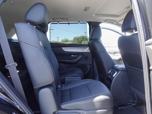 Certified 2024 MAZDA CX-90 Plug-In Hybrid w/ Preferred AWD/4WD image 16