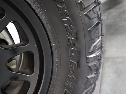 Used 2022 Ford Bronco Black Diamond w/ Sasquatch Package image 33