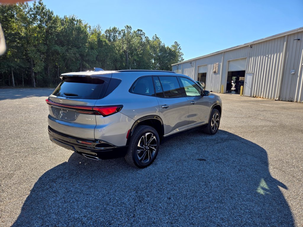 Used 2026 Buick Enclave Sport Touring FWD image 7