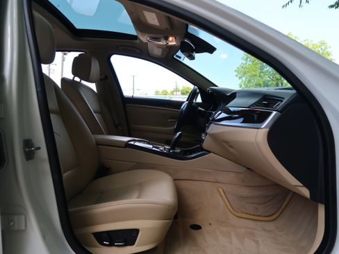 Used 2011 BMW 528i Sedan RWD image 28