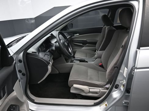 Used 2012 Honda Accord LX image 9