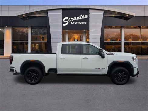 Used 2024 GMC Sierra 2500 AT4 w/ AT4 Premium Plus Package image 6