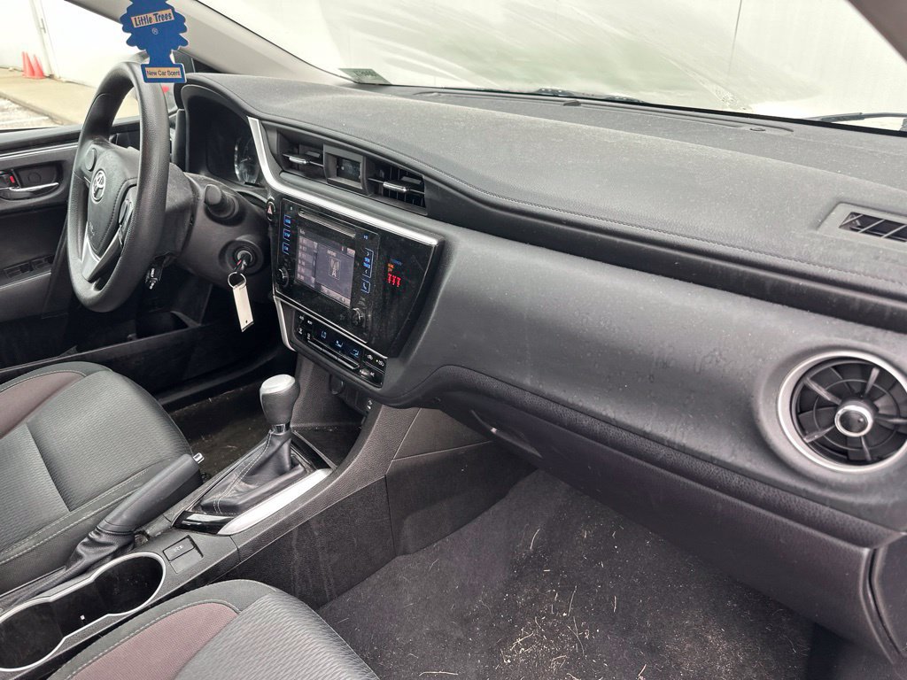 Used 2019 Toyota Corolla LE FWD image 29