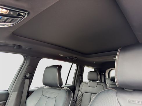 Used 2025 Jeep Grand Cherokee L Summit w/ Advanced Protech Group IV image 8