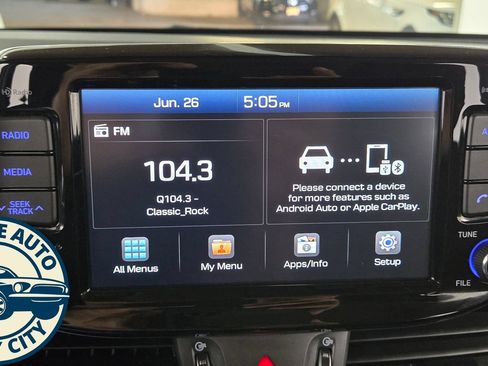 Used 2018 Hyundai Elantra GT FWD image 14