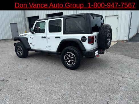 Used 2024 Jeep Wrangler Unlimited Rubicon AWD/4WD image 4