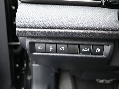 Used 2025 Toyota Camry SE FWD image 13