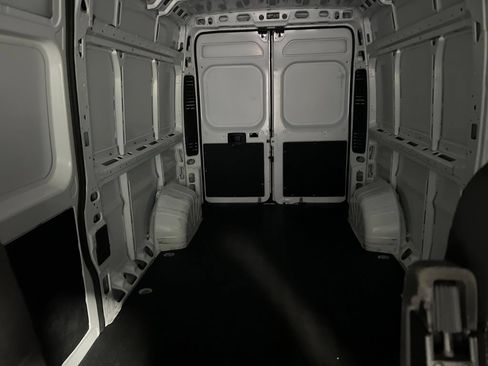 Used 2025 RAM ProMaster 2500 w/ Convenience Group FWD image 35