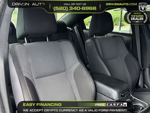 Used 2015 Dodge Charger SXT RWD image 15