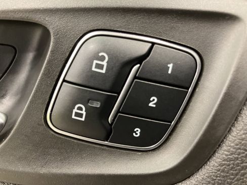 Used 2019 Ford Escape Titanium image 15