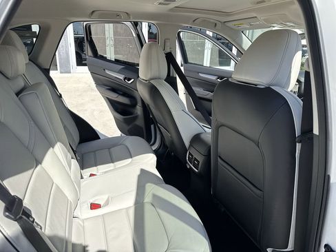 New 2025 MAZDA CX-5 AWD 2.5 S w/ Preferred Package image 34