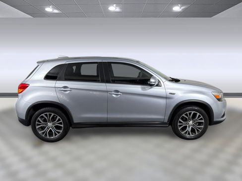 Used 2017 Mitsubishi Outlander Sport SE image 8