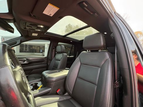 Used 2022 Chevrolet Tahoe Z71 w/ Z71 Off-Road Package image 8