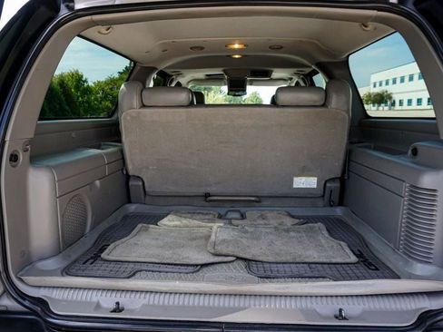 Used 2005 GMC Yukon XL 2500 SLT w/ SLT Preferred Equipment Group image 46