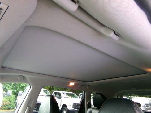 Used 2016 Nissan Rogue SL w/ SL Premium Package image 20