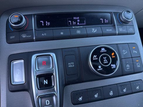 Used 2021 Hyundai Palisade Limited image 17