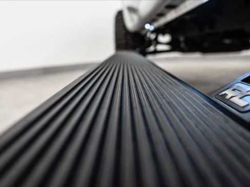 Used 2025 GMC Sierra 1500 AT4 image 16