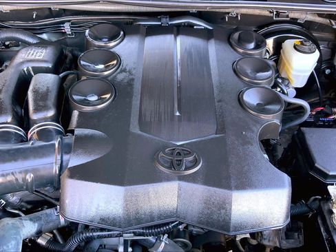 Used 2016 Toyota 4Runner SR5 Premium image 32