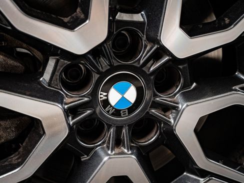 Certified 2025 BMW X1 xDrive28i image 8