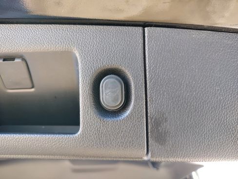 Used 2018 Chevrolet Tahoe LT image 23